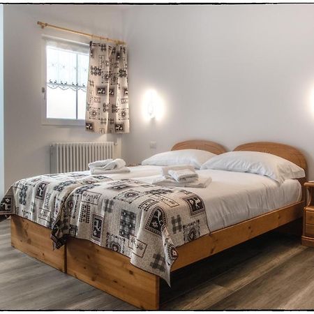 Albergo Ristorante Le Alpi La Frua Luaran gambar