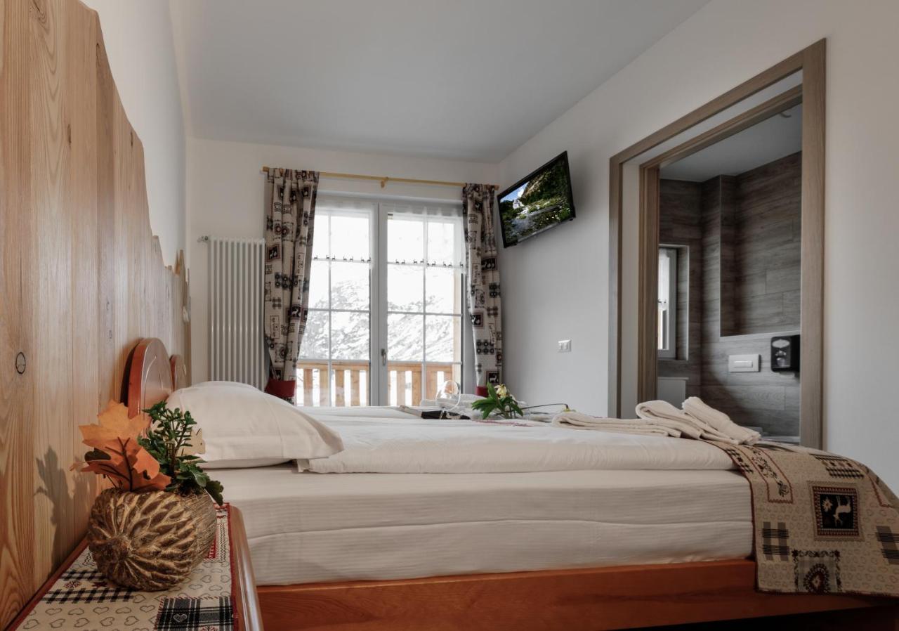 Albergo Ristorante Le Alpi La Frua Luaran gambar