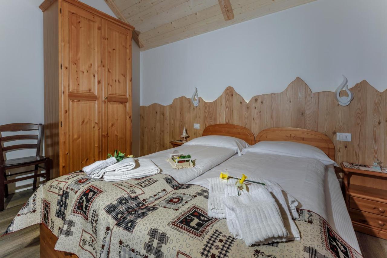 Albergo Ristorante Le Alpi La Frua Luaran gambar