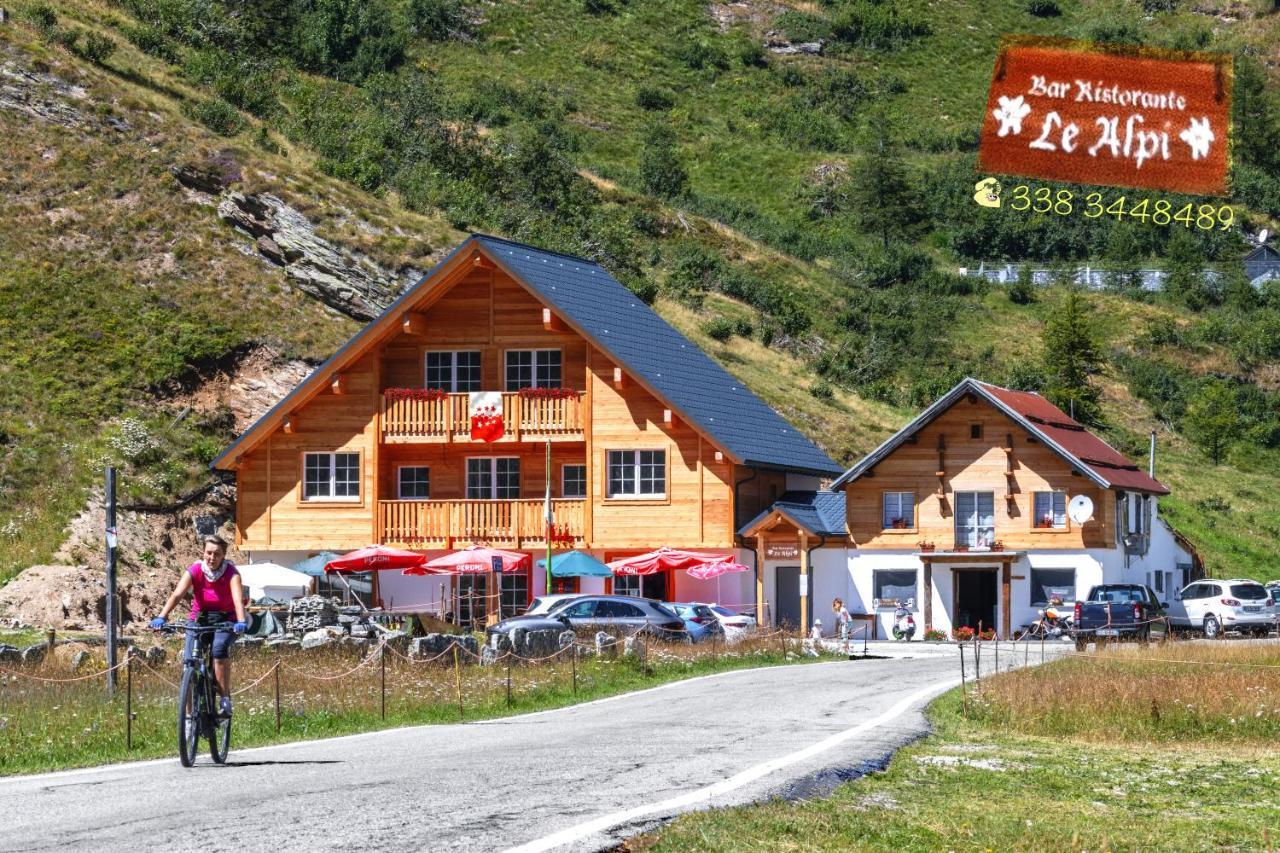 Albergo Ristorante Le Alpi La Frua Luaran gambar