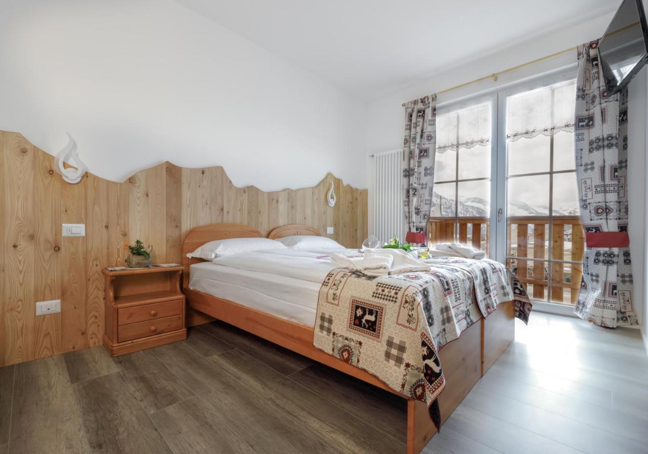 Albergo Ristorante Le Alpi La Frua Luaran gambar